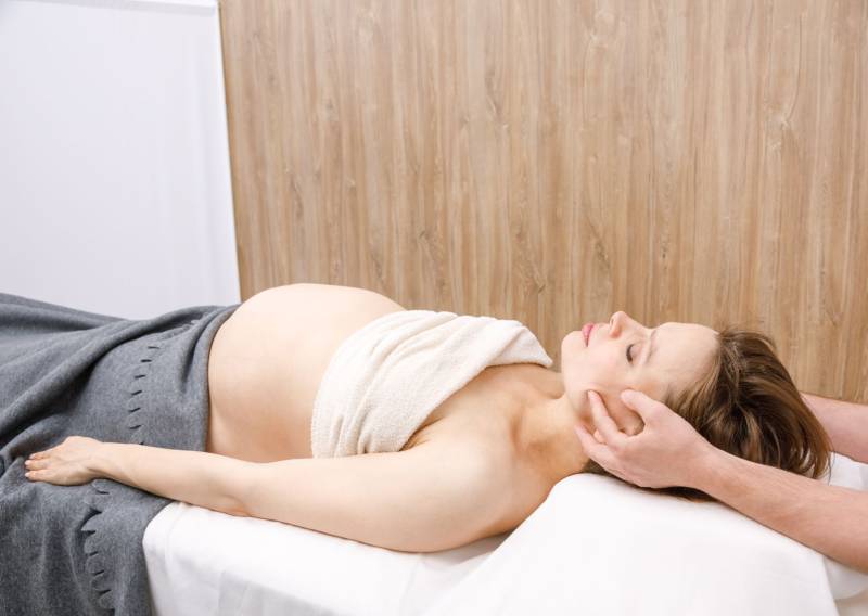 Massage femme enceinte à domicile pour améliorer la qualité du sommeil et éliminer la fatigue à Bordeaux 33000